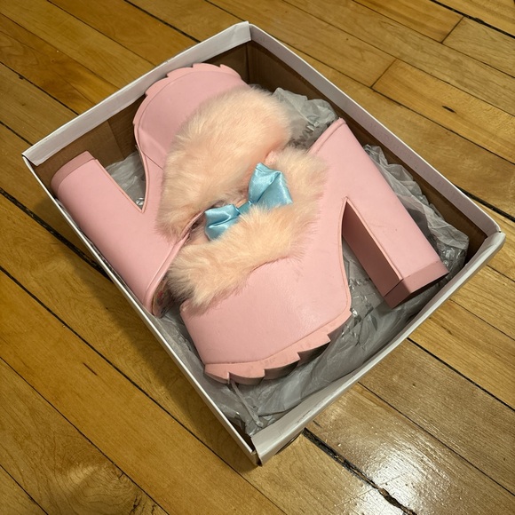 Sanrio x YRU Pink My Melody Platform Heels - Picture 7 of 8